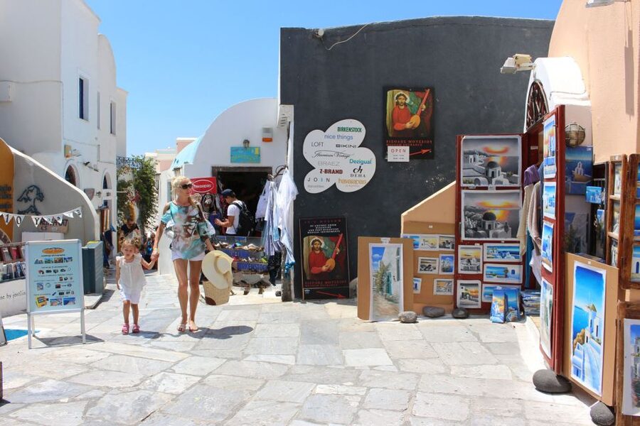 1-Day Boat Trip: Santorini Volcano, Thirassia & Oia Sunset - Practical packing list for the full day