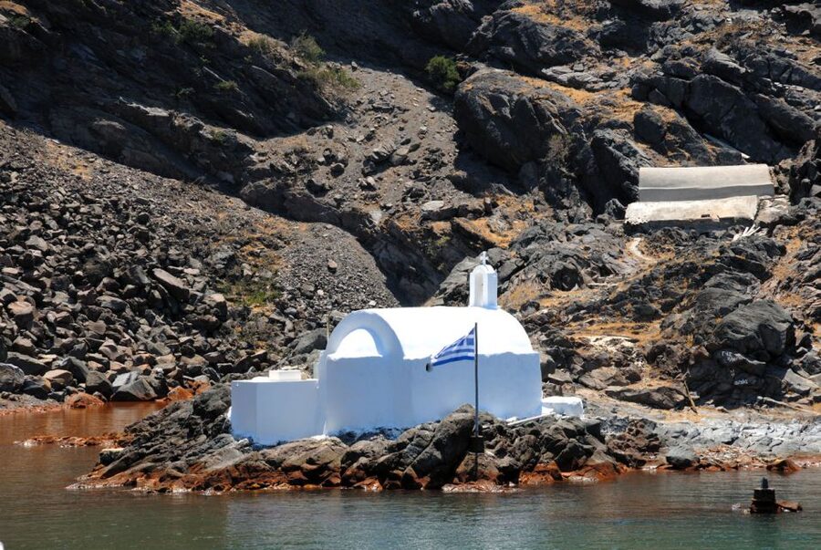 1-Day Boat Trip: Santorini Volcano, Thirassia & Oia Sunset - Nea Kameni and the rough walk to the crater