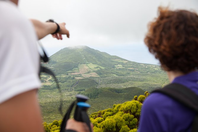 10 Volcanos hiking private tour in Faial - Key points at a glance