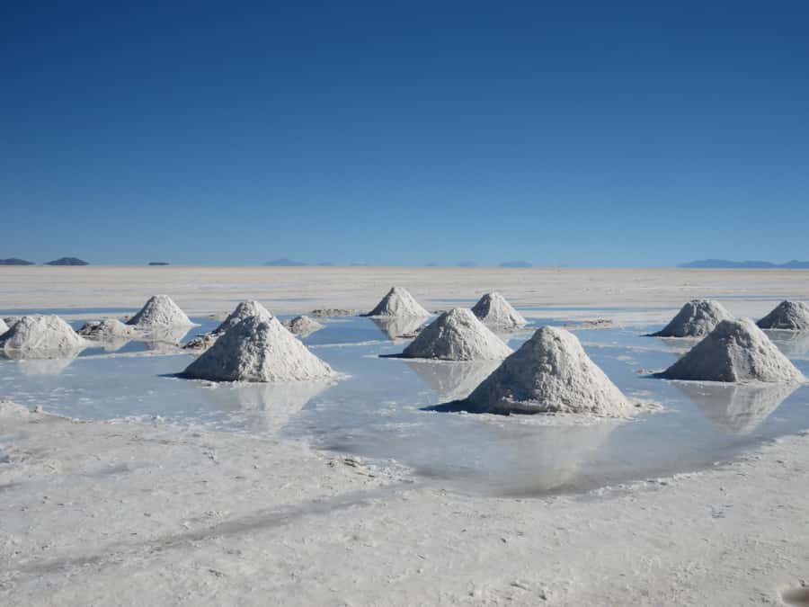 2-Day Private Tour Uyuni Salt Flats including Tunupa Volcano - Train Cemetery and Colchani: a practical beginning