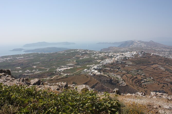 2-Day Santorini Bus Tour with Volcanic Cruise - Nea Kameni: Walking on an Active Volcano