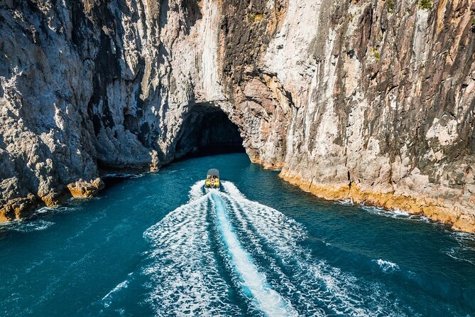 2 Hour Cathedral Cove and Volcanic Coast Cruise with Shade Canopy - Why this Whitianga cruise works well