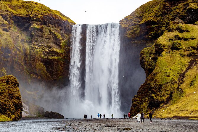 4-Day Iceland: Golden Circle, South Coast, Volcano Hike & Northern Lights - Why this four-day Iceland route works