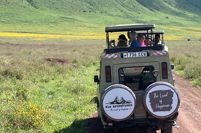 4 Days Private Tour Tarangire Crater and Serengeti - Day Two: Crossing the Ngorongoro Highlands to Serengeti