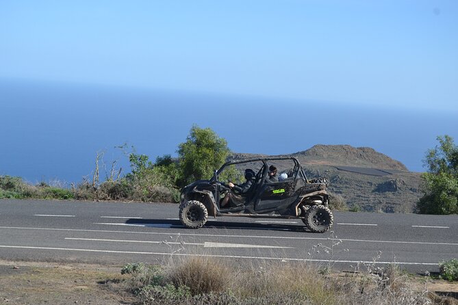4-seater Mixed 2-hour Guided Buggy Volcano Tour in Lanzarote - Climbing toward Peñas del Chache