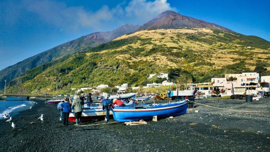 Aeolian Islands Mini Cruise: Vulcano, Lipari & Stromboli - What to Pack for the Full Day