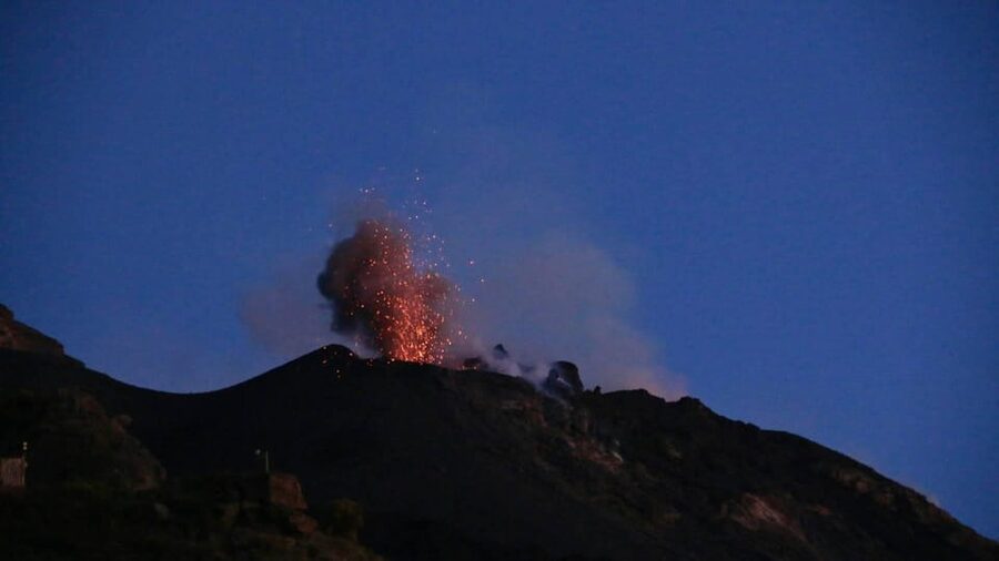 Aeolian Islands mini cruise with Stromboli by night - Two boats, both designed for a long day at sea