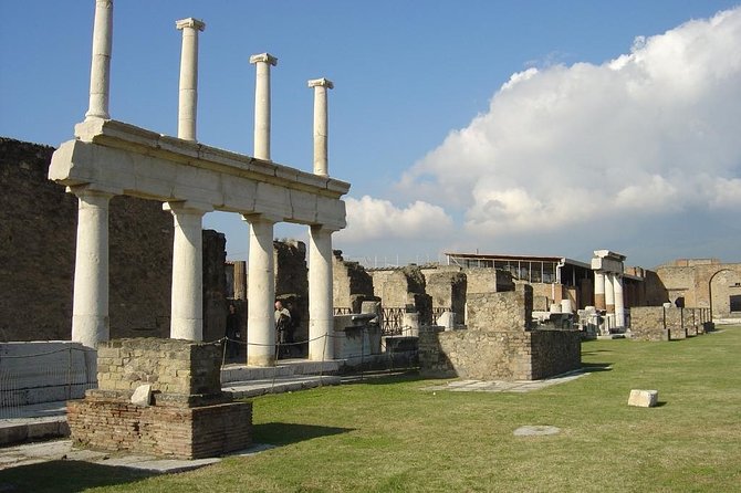 Amalfi Coast: Pompei & Vesuvius small group with Skip the line tickets - Why this Pompeii and Vesuvius pairing works