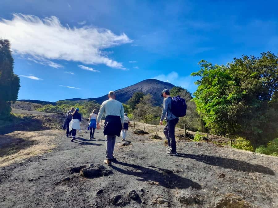 Antigua Guatemala: Private Day Tour to Pacaya Volcano - Leaving Antigua for Escuintla Department