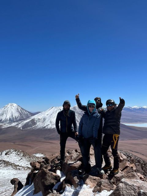 ASCENT TO VOLCANO CERRO TOCO OF 5604masl - Clothing and equipment that make a difference