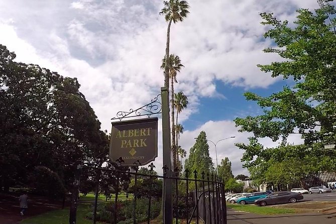 Auckland City Volcano & Scenic Highlights Tour - Parnell Rose Gardens and a slower garden stop