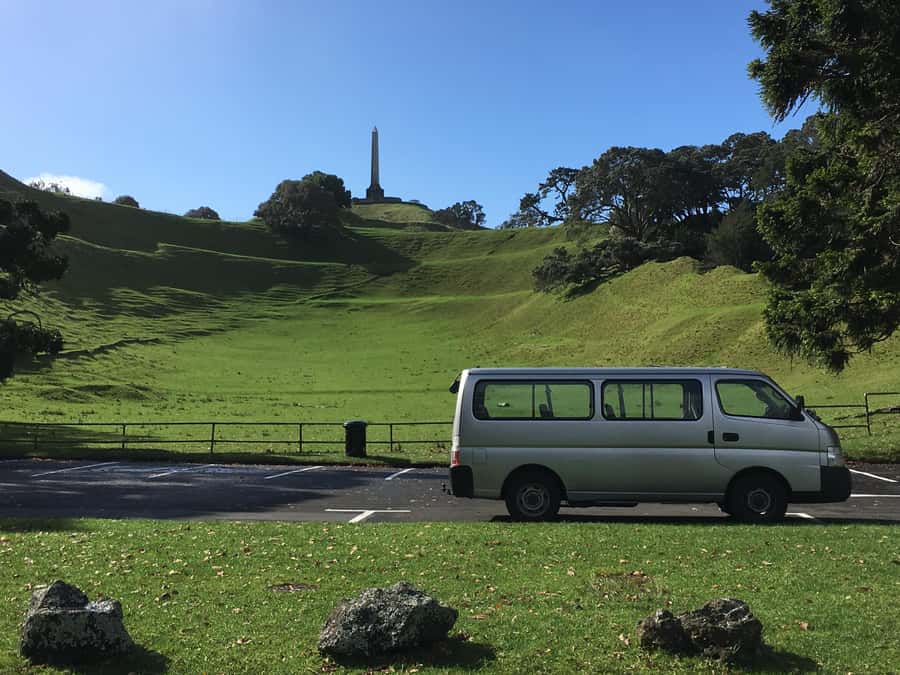 Auckland: Half-Day Auckland Volcanoes Tour - Mt. Eden finishes with one of the strongest views