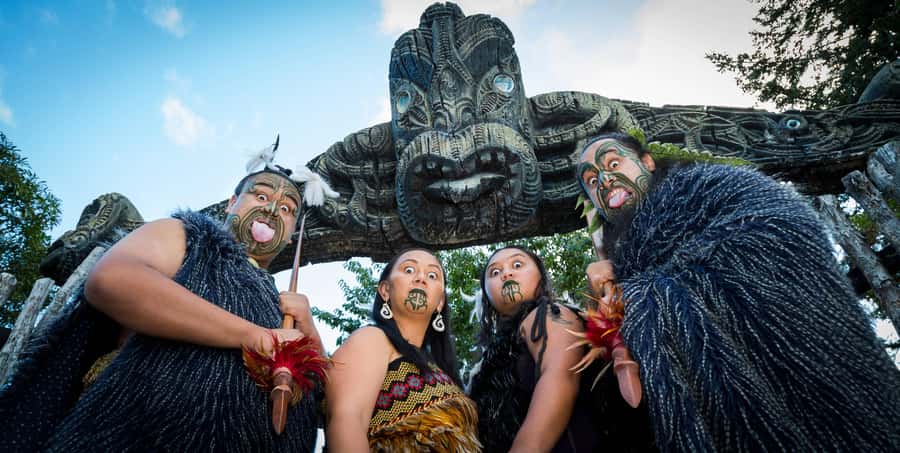 Auckland: Rotorua Māori Cultural & Geothermal Tour & Lunch - Key points at a glance