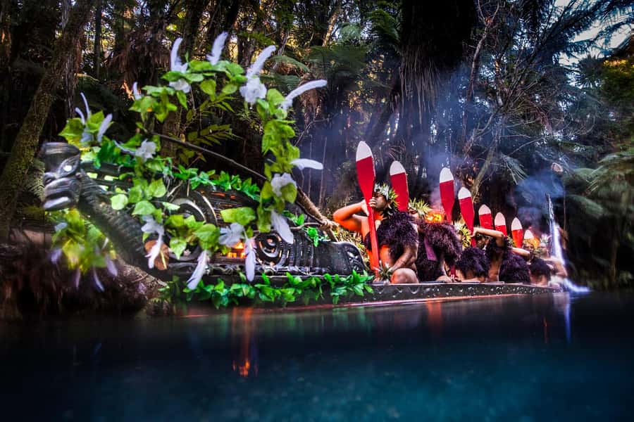 Auckland: Rotorua Māori Cultural & Geothermal Tour & Lunch - The hangi lunch and what to expect