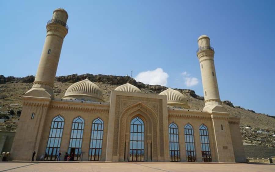 Baku: Gobustan, Mud Volcano, Fire Mount, Temple Lunch Entry - Ateshgah Fire Temple: Faith Built Around Flame