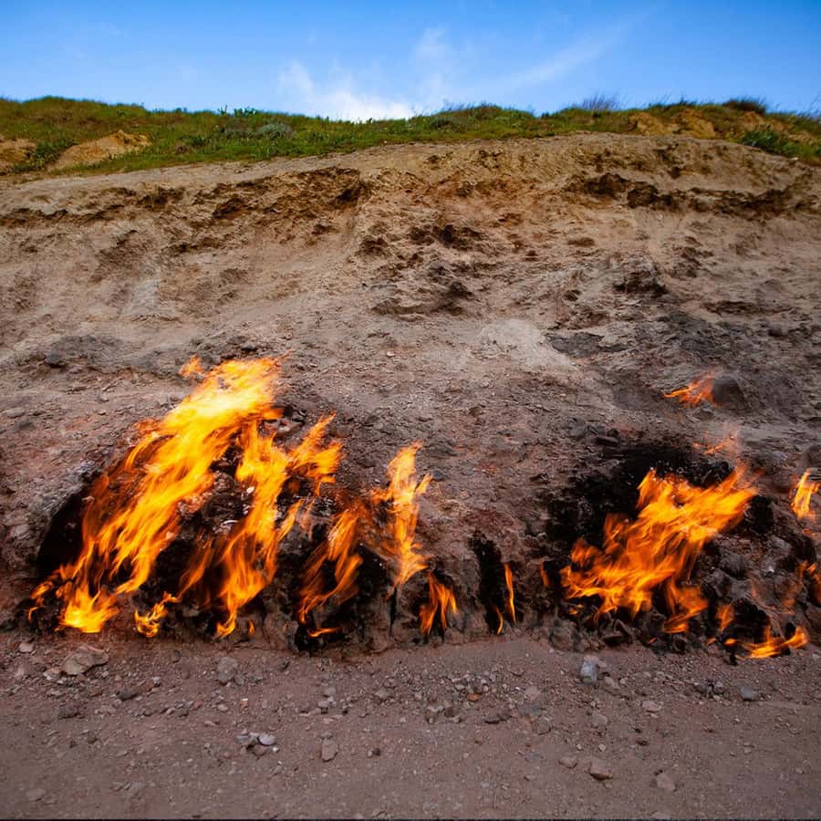 Baku: Gobustan, Mud Volcanoes, Fire Temple, & Yanar Dag Tour - Who will get the most from this tour