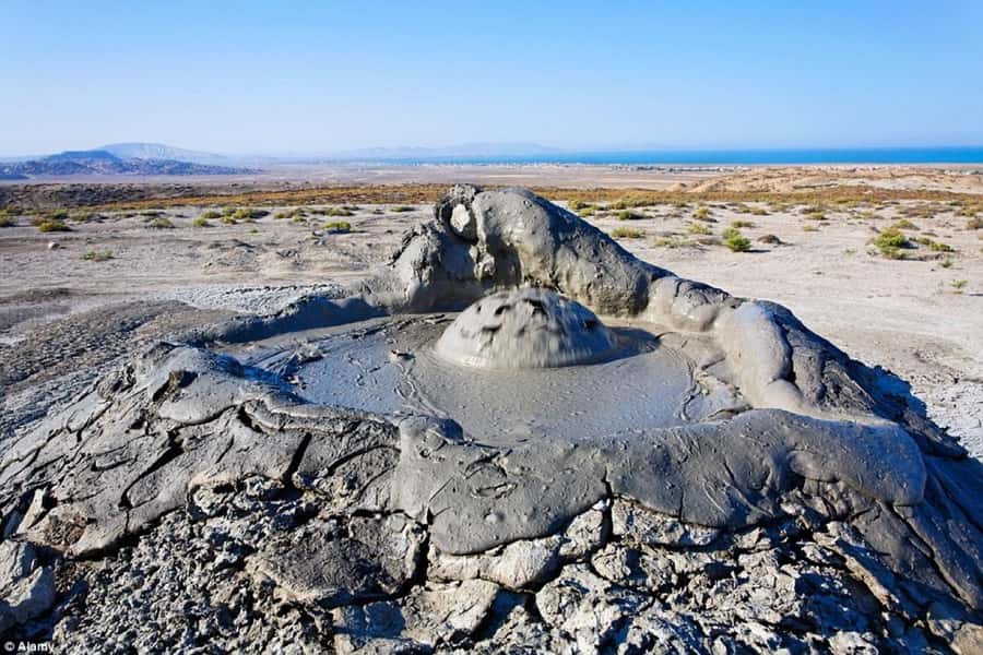 Baku:Gobustan Mud Volcanoes Temple & Entry tickets included - Lunch and the value of the food option