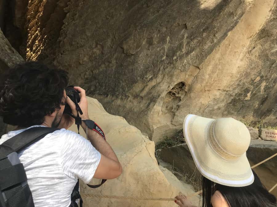 Baku: Gobustan, Volcanoes, Fire Temple and Yanardag Day Trip - Key points to know before booking