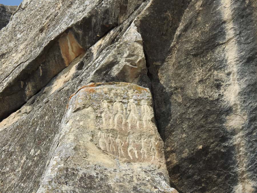 Baku: Gobustan, Volcanoes, Fire Temple and Yanardag Day Trip - Bibi-Heybat and Azerbaijan’s oil story