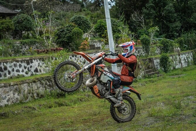 Bali Dirt Bike Enduro at Batur Volcano and Kintamani Forest - Three hours through Abangsongan and Kintamani Forest