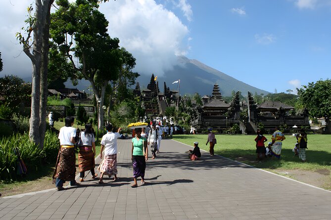 Bali Full Day-Tour: Kintamani Volcano and Besakih Temple Tour - Kintamani offers Mount Batur and Lake Batur views