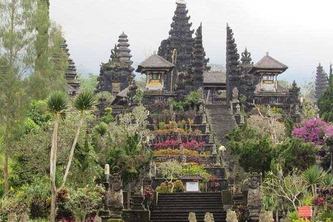 Bali Swing Packages and Kintamani Mt Batur Volcano View - A private car makes the busy route easier