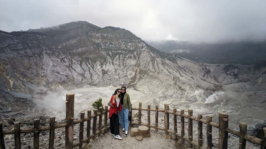 Bandung: Tangkuban Parahu Volcano, Waterfall & Culture Tour - Tangkuban Parahu: the day’s big natural attraction