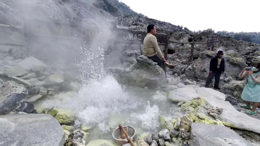 Bandung Tangkuban Perahu Volcano Tours - The guide can shape the whole day