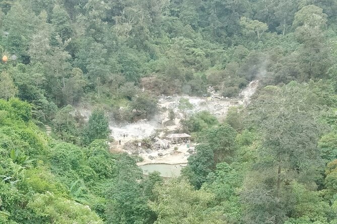 Bandung Tour All In, White Crater, Volcano Mountain, Hot Spring - Petik Strawberry Ciwidey: a short hands-on stop