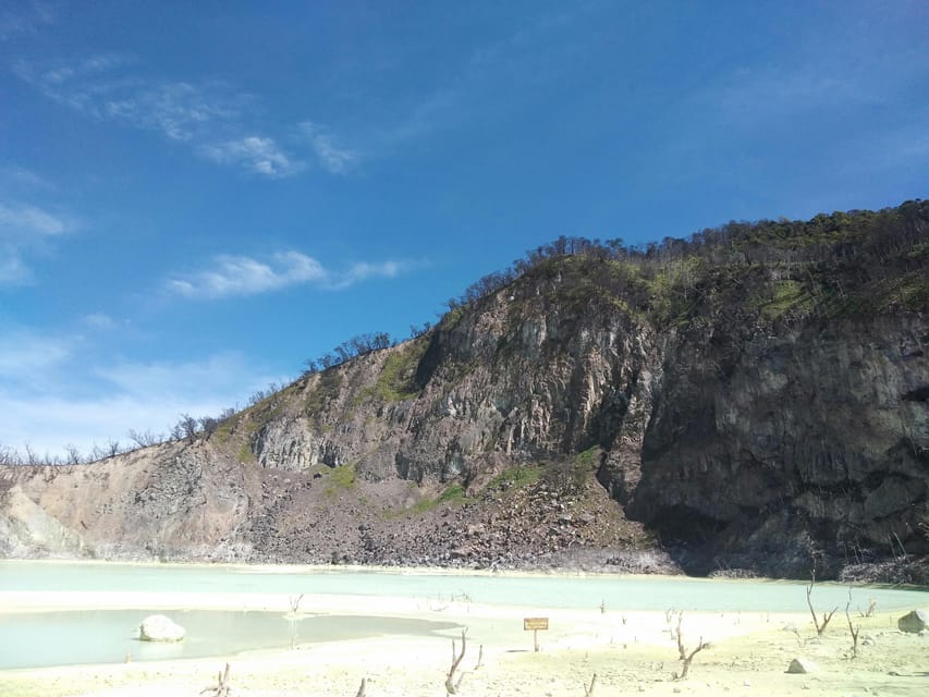 Bandung: White Crater Volcano Guided Day Trip - Tea plantations, strawberries, and open-air photo stops