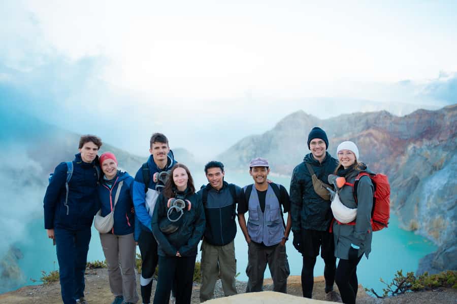 Banyuwangi/Bali: Ijen crater Bluefire & Sunrise Experience - The 2:00 AM climb and what it demands