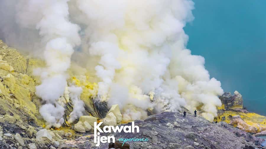 Banyuwangi: Ijen Crater and Bromo Mountain 2 Day Tour - Midnight at Paltuding and the climb to Ijen