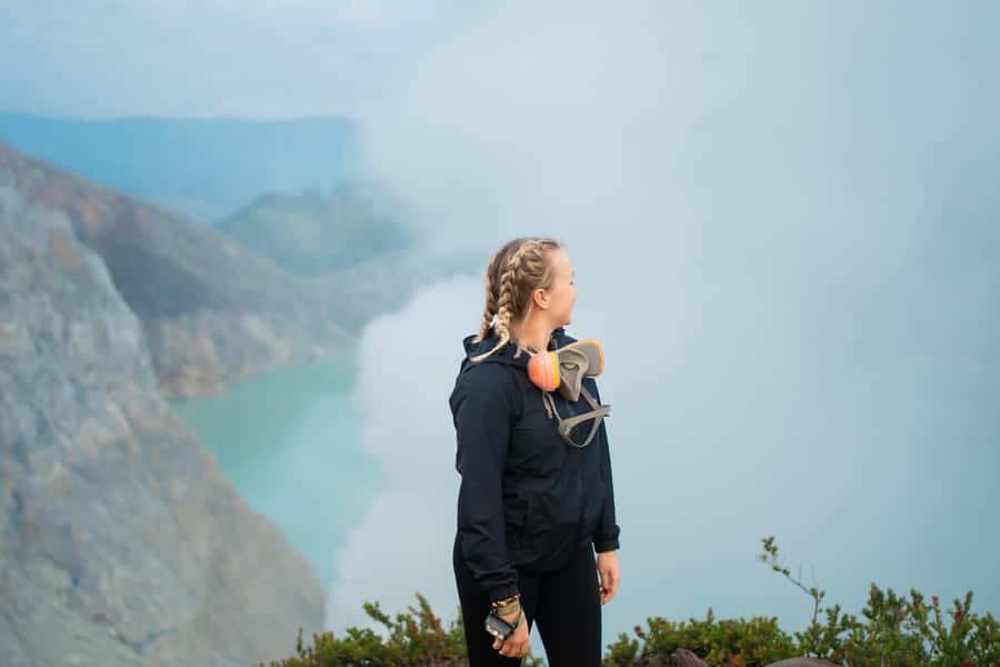 Banyuwangi: Ijen Crater Bluefire and Sunrise Guided Trek - The six-hour Ijen section: what the night involves