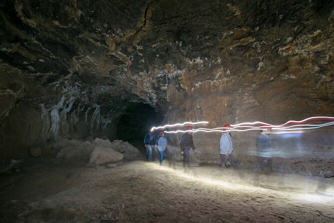 Bend Oregon Guided Lava Tube Cave Tour - Entering Oregon’s longest known lava tube