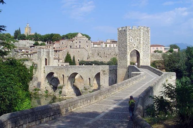 Besalú, Banyoles Lake & Volcanic Castellfollit from Girona - Key points to know before booking