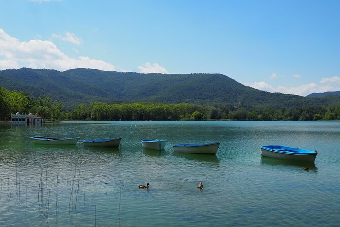 Besalú, Banyoles Lake & Volcanic Castellfollit from Girona - A quiet hour beside Estany de Banyoles