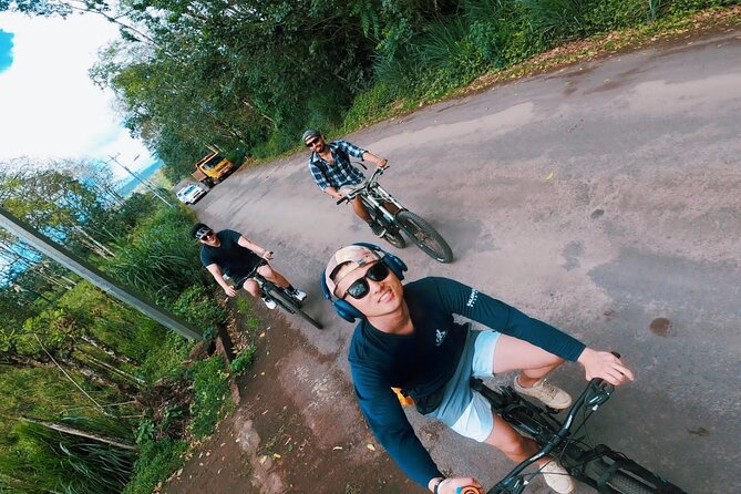 BiciTour Giant Turtles and Lava Tunnel in Galapagos - Guide quality and language