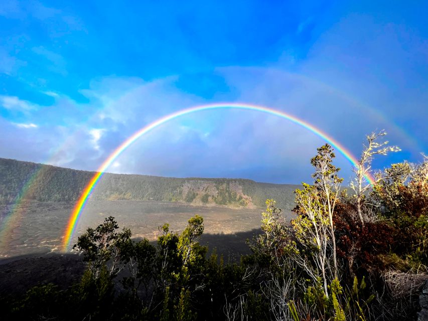 Big Island: Coffee, Black Sand, Volcano and Waterfall Tour - Hawaii Volcanoes National Park and the lava tube