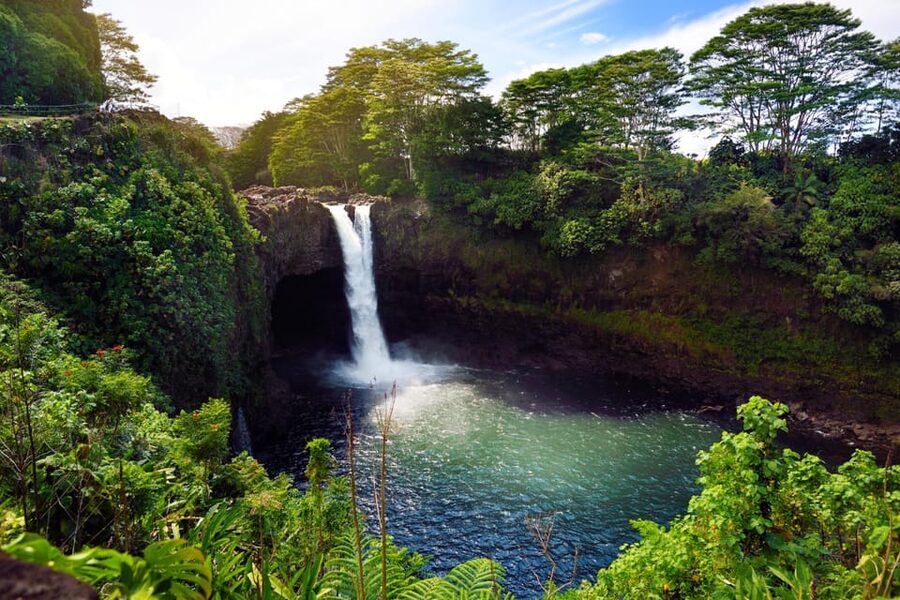 Big Island: Hawaii Volcanoes National Park and Hilo Tour - Lunch in Volcano Village