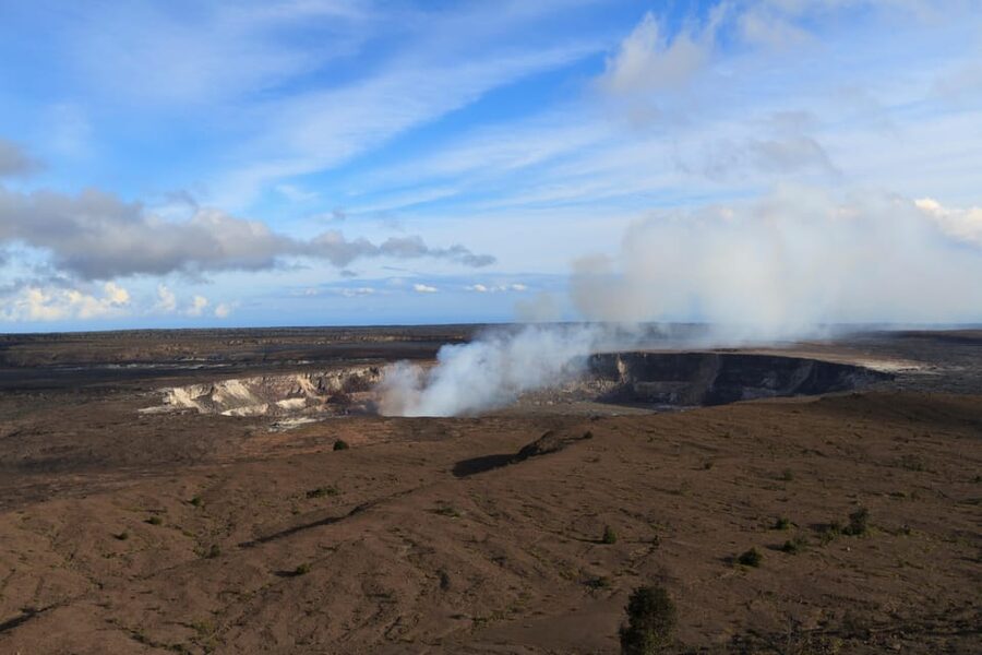 Big Island: Hawaii Volcanoes National Park and Hilo Tour - Guides who make the long drive worthwhile