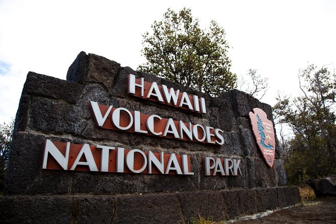 Big Island - Hawaii Volcanoes National Park Driving Tour - Puʻu Loa Petroglyphs requires water and patience