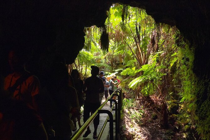 Big Island Scenic Tour: Volcano HiloTown Waterfalls Beach & Lunch - Key points to know before booking
