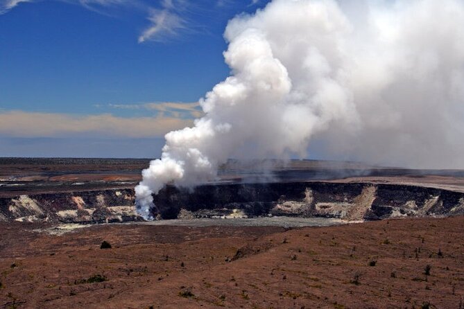 Big Island Scenic Tour: Volcano HiloTown Waterfalls Beach & Lunch - One day, many sides of the Big Island