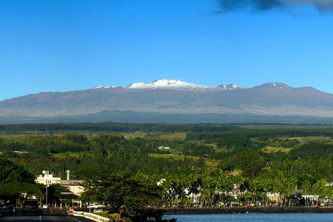 Big Island Scenic Tour: Volcano HiloTown Waterfalls Beach & Lunch - Kilauea and the volcanic heart of the island