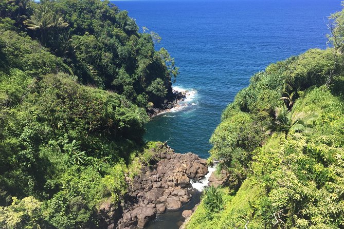 Big Island Volcano Adventure from Kona: Small Group - Lunch, Hilo, and the backroad route