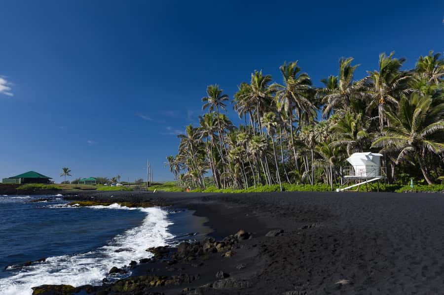 Big Island: Volcano, Black Sand Beach, Waterfall, with Lunch - From Hilo to the summit of Kilauea