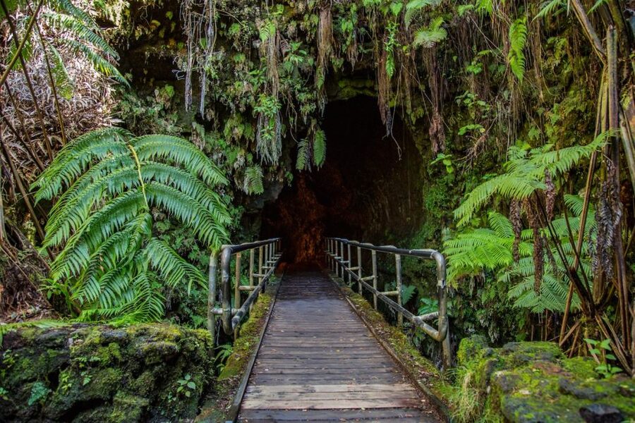 Big Island: Volcanoes, Waterfalls, & Coffee Farm Day-Trip - Rainbow Falls adds an easy waterfall stop