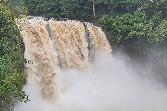 Big Island Waterfalls, Blacksand Beaches, Lava Tubes & Volcanoes - Liliuokalani Gardens adds a quiet coastal pause