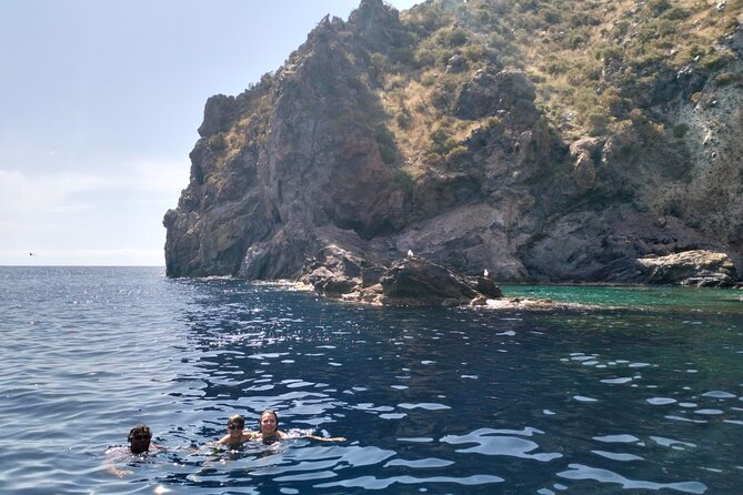Boat Tour from Lipari between Volcanoes and Uncontaminated Landscapes 4/6 pax - Key points at a glance