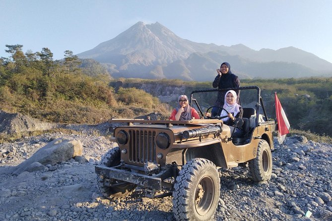 Borobudur(climb up), Merapi Volcano and Prambanan Temple Tour - Timing, comfort and practical planning